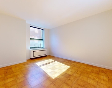 West 87th Street - Photo Thumbnail 6