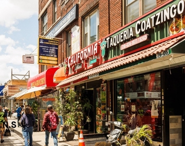Queens Boulevard - Photo Thumbnail 33