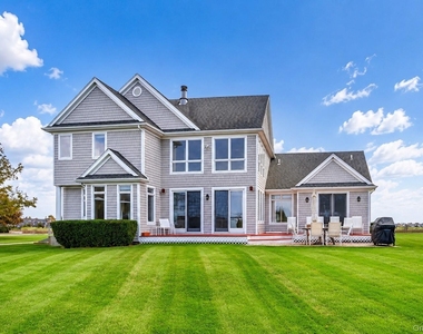 788 Reeves Avenue - Photo Thumbnail 3