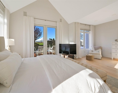 788 Reeves Avenue - Photo Thumbnail 11