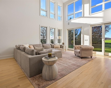 788 Reeves Avenue - Photo Thumbnail 8
