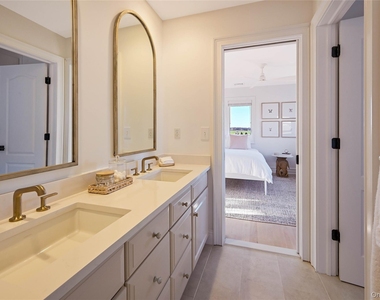788 Reeves Avenue - Photo Thumbnail 16