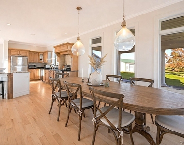 788 Reeves Avenue - Photo Thumbnail 1