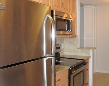 300 High Point Drive - Photo Thumbnail 13