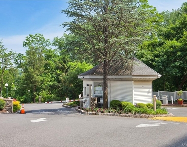 300 High Point Drive - Photo Thumbnail 26
