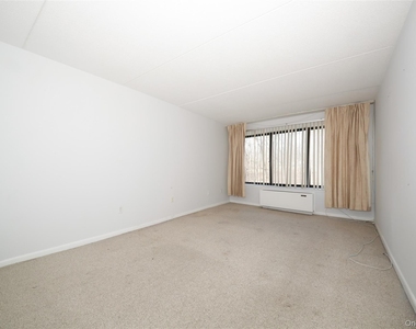 300 High Point Drive - Photo Thumbnail 12