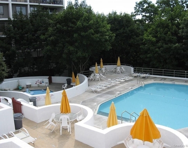 300 High Point Drive - Photo Thumbnail 31