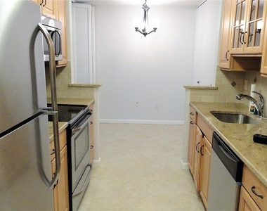 300 High Point Drive - Photo Thumbnail 10