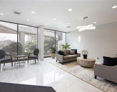 300 High Point Drive - Photo Thumbnail 15
