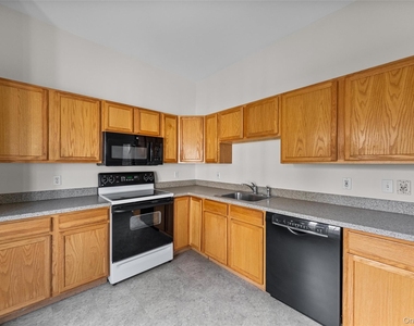 1-18 Willow Way - Photo Thumbnail 9