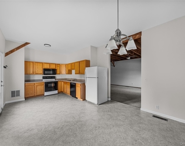 1-18 Willow Way - Photo Thumbnail 10