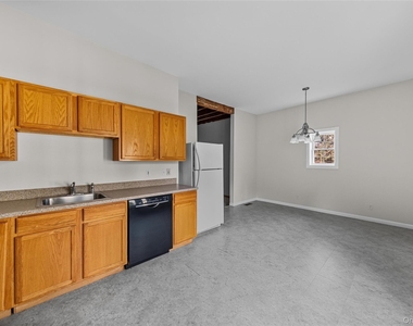 1-18 Willow Way - Photo Thumbnail 6