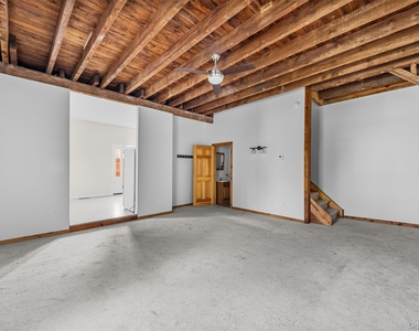 1-18 Willow Way - Photo Thumbnail 5