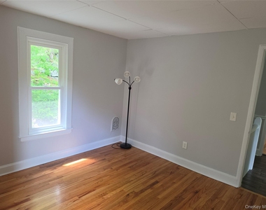 7 Stone Ridge Road - Photo Thumbnail 22
