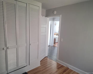 7 Stone Ridge Road - Photo Thumbnail 23
