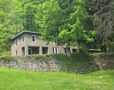 7 Stone Ridge Road - Photo Thumbnail 2