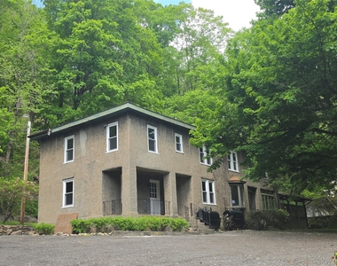 7 Stone Ridge Road - Photo Thumbnail 3