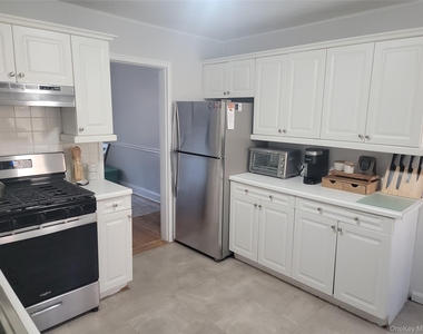 7 Stone Ridge Road - Photo Thumbnail 9