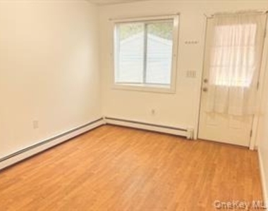 48 Eleanor Avenue - Photo Thumbnail 8