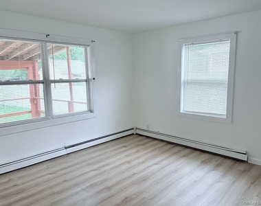 48 Eleanor Avenue - Photo Thumbnail 4