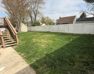 480 Saint Johns Street - Photo Thumbnail 7