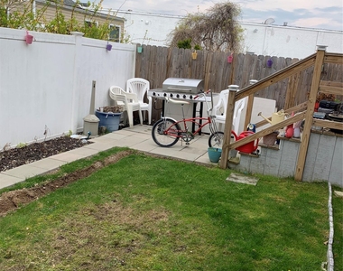 25 Baylawn Avenue - Photo Thumbnail 5