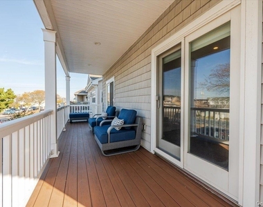 206 Grand Boulevard - Photo Thumbnail 20