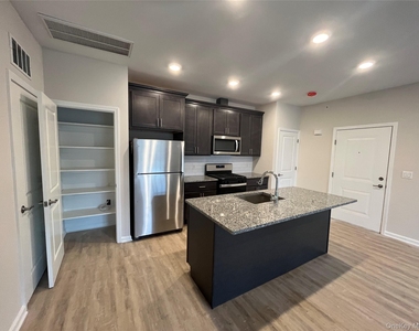 412 Tower Ridge Circle - Photo Thumbnail 16