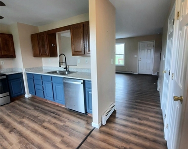 131 Ridgebury Road - Photo Thumbnail 3