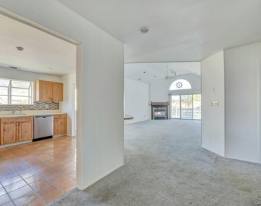 367 Seabreeze Court - Photo Thumbnail 3