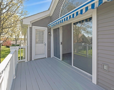 367 Seabreeze Court - Photo Thumbnail 20