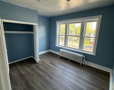 1577 Park Avenue - Photo Thumbnail 5