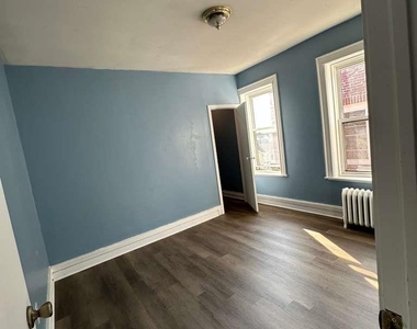 1577 Park Avenue - Photo Thumbnail 2
