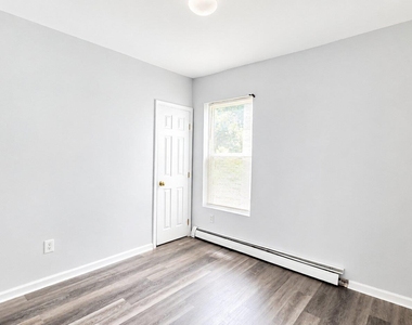 52 Parker Avenue - Photo Thumbnail 3