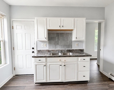 52 Parker Avenue - Photo Thumbnail 8