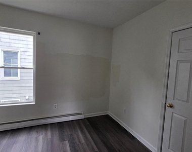 52 Parker Avenue - Photo Thumbnail 5