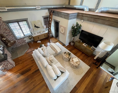 32 High Street - Photo Thumbnail 11