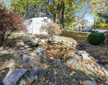 25 Whittier Road - Photo Thumbnail 31