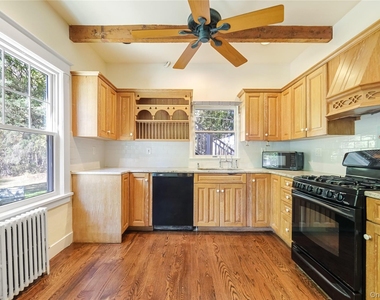 25 Whittier Road - Photo Thumbnail 15