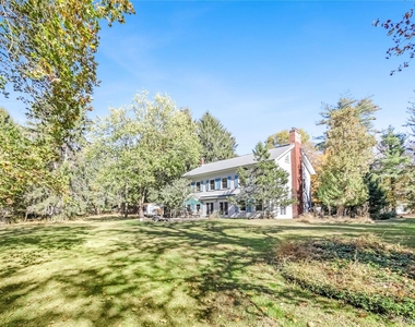25 Whittier Road - Photo Thumbnail 3