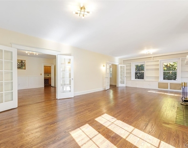 25 Whittier Road - Photo Thumbnail 7