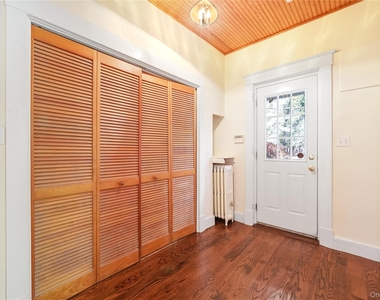 25 Whittier Road - Photo Thumbnail 17