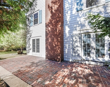 25 Whittier Road - Photo Thumbnail 4