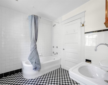 25 Whittier Road - Photo Thumbnail 21