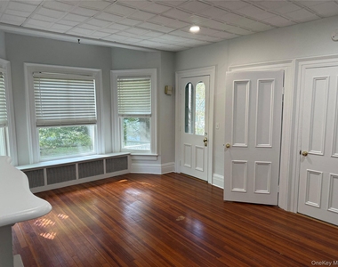 805 Main Street - Photo Thumbnail 20