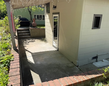 805 Main Street - Photo Thumbnail 6