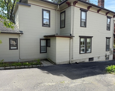 805 Main Street - Photo Thumbnail 4