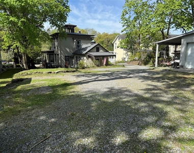 805 Main Street - Photo Thumbnail 34