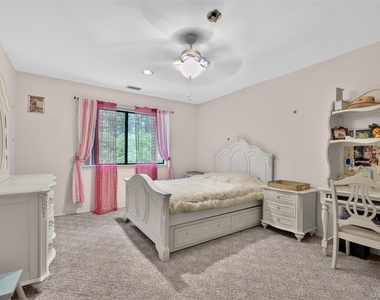 36 Wimbledon Drive - Photo Thumbnail 15