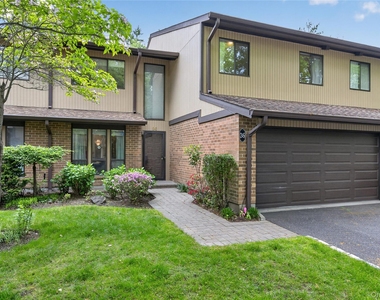 36 Wimbledon Drive - Photo Thumbnail 24